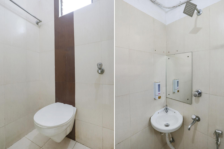 Bathroom 4, Via Greenstar Inn, Khordha