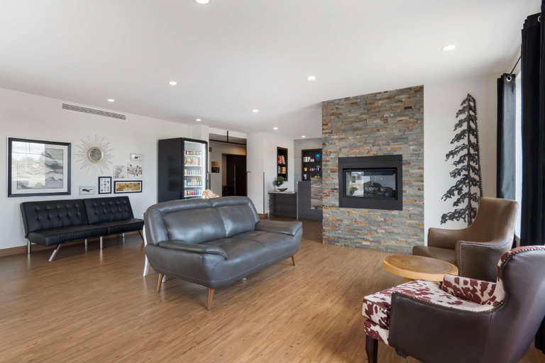 Others 5, Villa Inn & Suites, SureStay Collection by Best Western, Cochrane