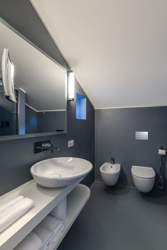 Bathroom 5, Parco dei Principi Hotel, Napoli