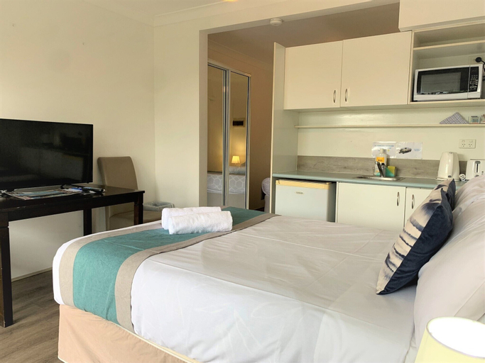Bedroom 13