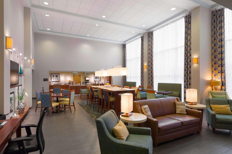 Public Area 2, Hampton Inn & Suites State College at Williamsburg Square, Centre