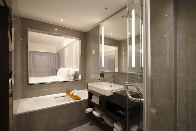 Bathroom 5, The Tango Taipei LinSen, Taipei City