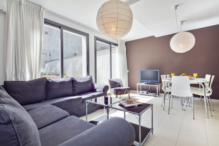Others 5, Inside Barcelona Apartments Sants, Barcelona