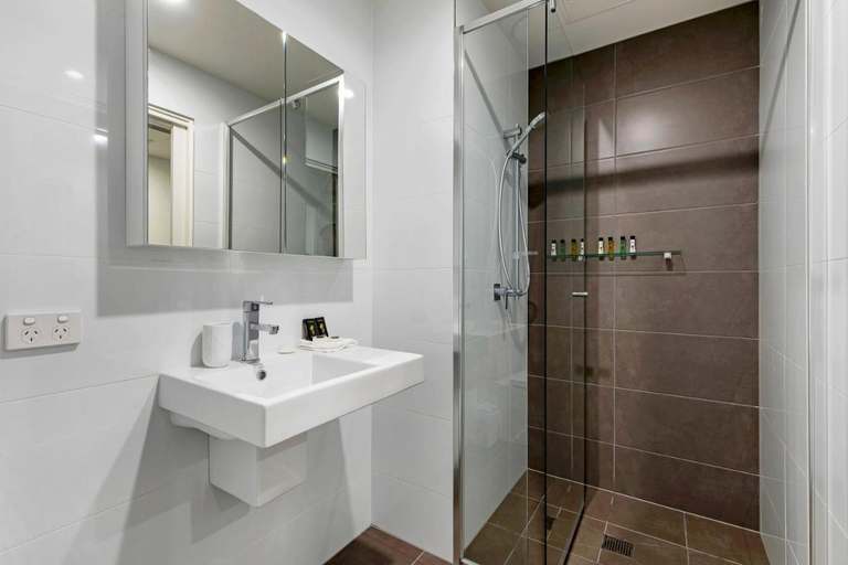 Bathroom 2, Astra Apartments Newcastle Beach, Newcastle - Inner City