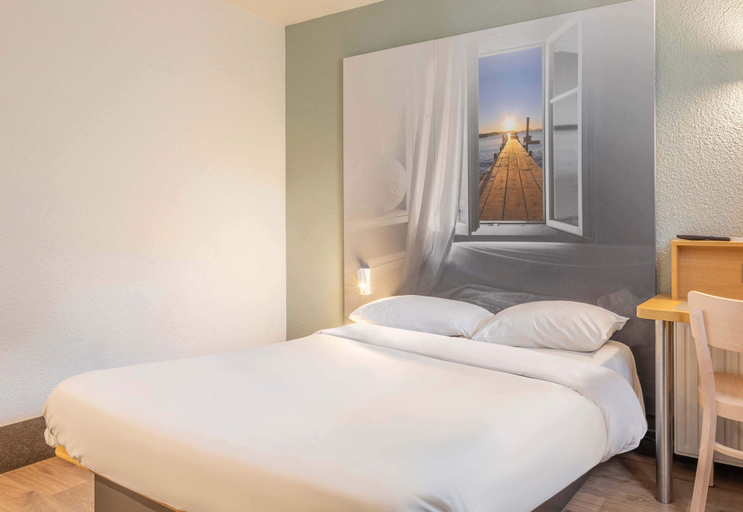 Bedroom 3, B&B HOTEL Toulon La Seyne-sur-Mer, Var