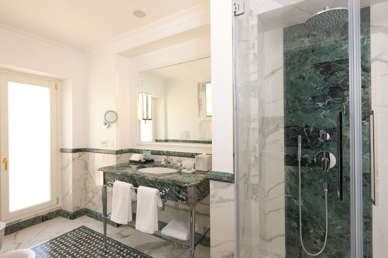 Bathroom 5, Palazzo Ripetta, Rome