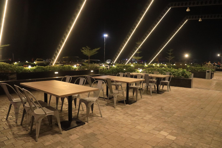 Others 2, Delight Food Joint, Navsari