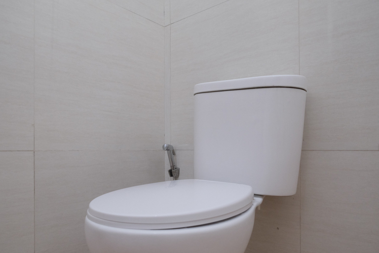 Bathroom 4, Urbanview Griya Kusumo Seturan Yogyakarta, Sleman