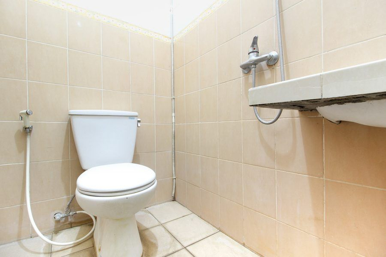 Bathroom, RedDoorz near Kranggan Tugu Jogja, Yogyakarta