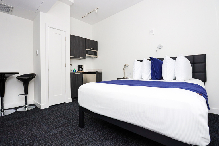 Bedroom 3, Maverick Suites at 28 Fenway, Boston