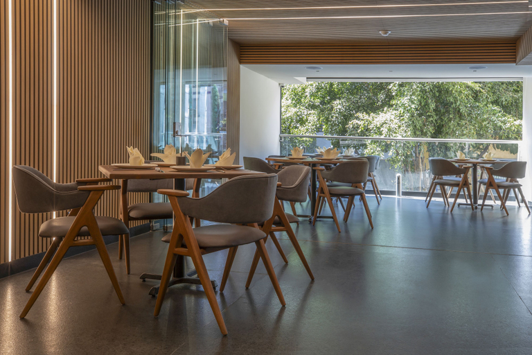 Food & Drinks 5, Amberes 64, an Ascend Collection Hotel, Mexico City