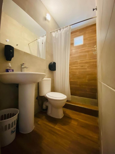 Bathroom 5, The Paceville International House., St Julian's