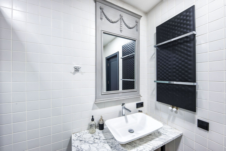 Bathroom 5, H&B apartments Amaghleba, Tbilisi