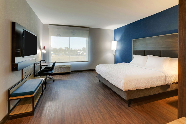 Bedroom 25