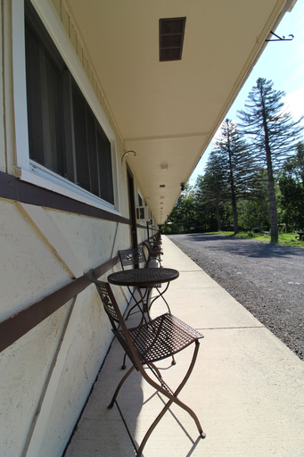 Others 5, Matterhorns Lodge, Greene