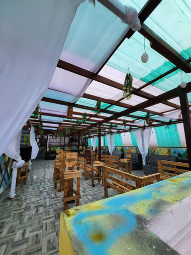 Food & Drinks, 696 Arena Aflao, Golfe (incl Lomé)