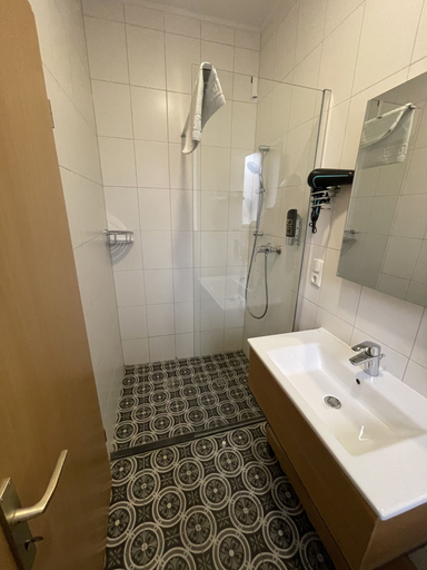 Bathroom 5, Hotel Altes Fährhaus, Berlin