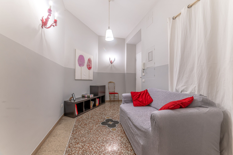 Others, Azzurra B&B, Roma