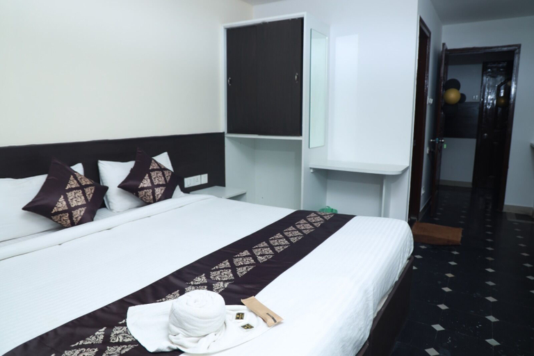 Bedroom 3, Urban Stay Chairmen Hotel, Bangalore