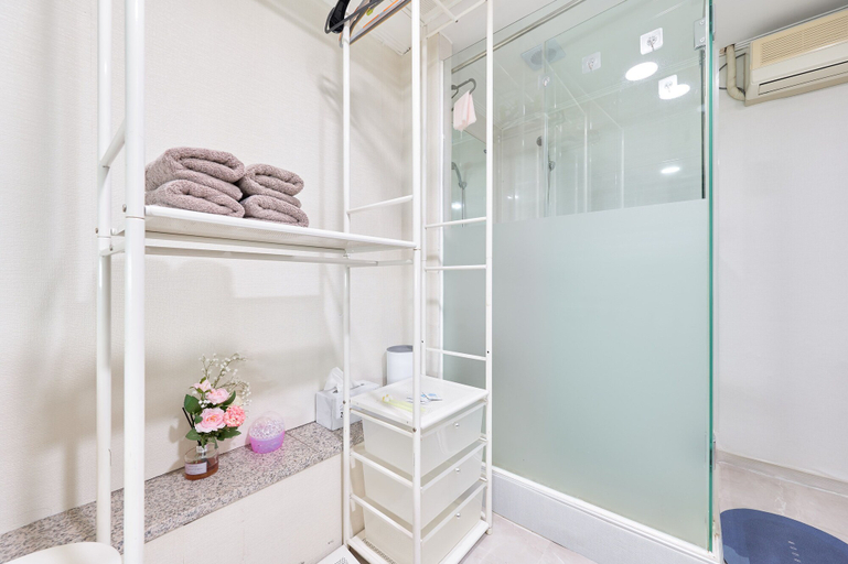 Bathroom 4, Snowflower Guesthouse, Jongno