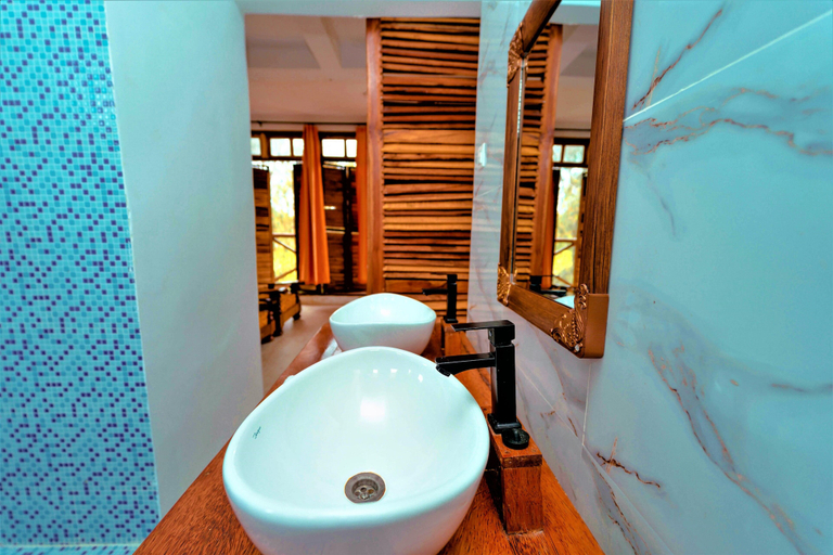 Bathroom 3, Asante Sana Beachfront Hotel, Kaskazini 'A'