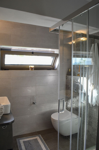 Bathroom 4, Stone Residence With Sea Views Near the Beach, Peloponnese