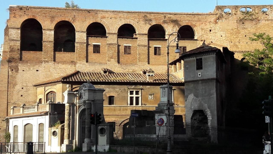 House Quattro Mori, Rome