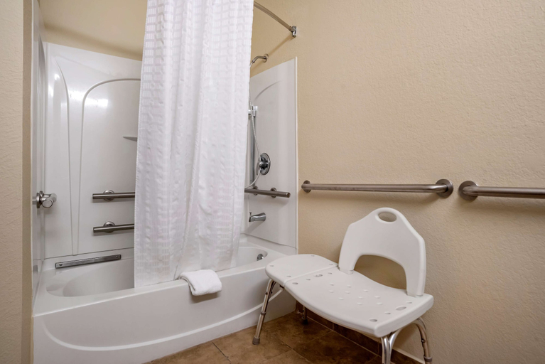 Bathroom 4, Best Western Troy Inn, Pike