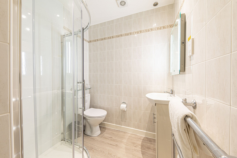 Bathroom 5, Scotlands Spa Hotel, Perthshire and Kinross
