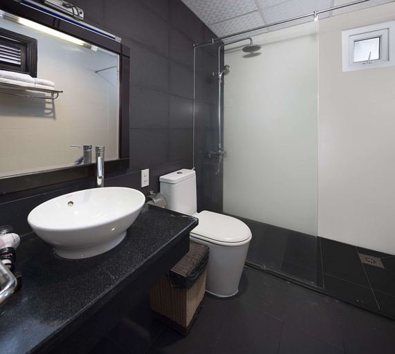 Bathroom 3, Centersea Hotel Nha Trang, Nha Trang