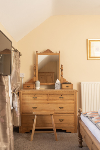 Bedroom 2, Pinfold Cottage, York