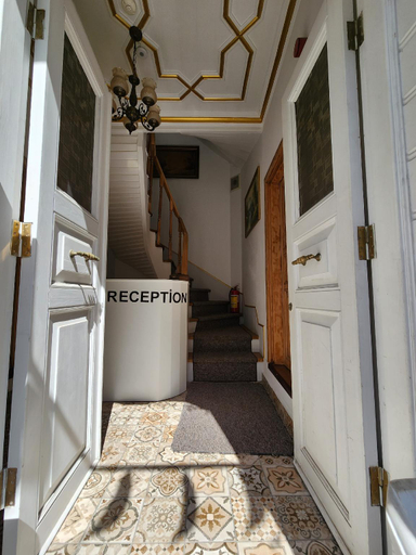 Public Area 2, Kadıköy White House, Kadıköy