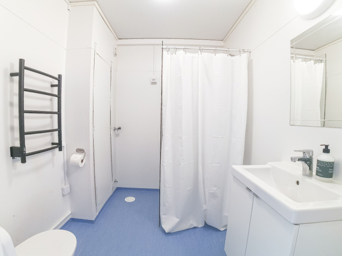 Bathroom 3, Tjörnbro Arena, Tjörn