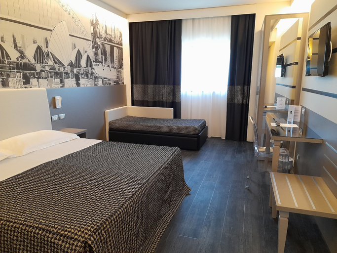 Bedroom 3, The Sydney Hotel, Bologna