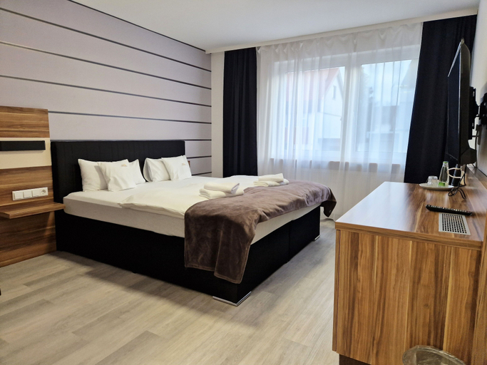 Bedroom 3, Hotel Am Kurpark, Heilbronn