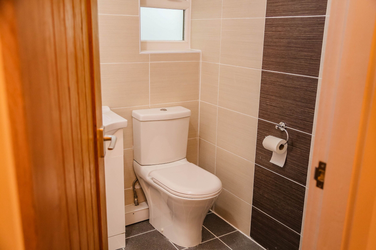 Bathroom 3, Manchester Apartments by Bevolve - City Centre, Manchester
