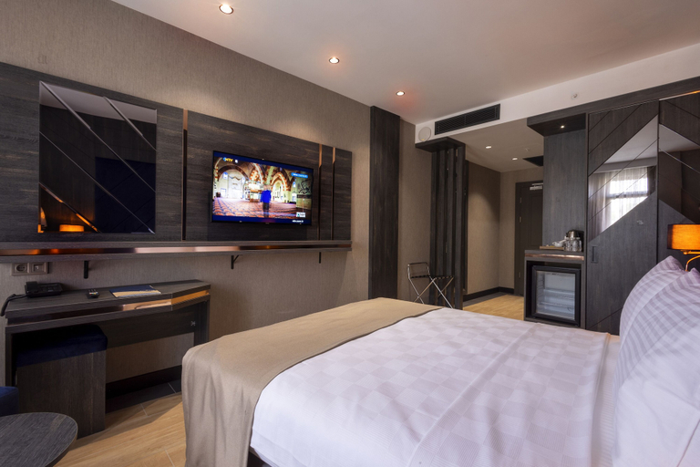 Bedroom 3, West Door Hotel, Merkez