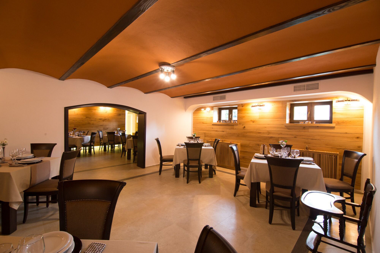 Food & Drinks 5, Hotel Karlhof, Sebes