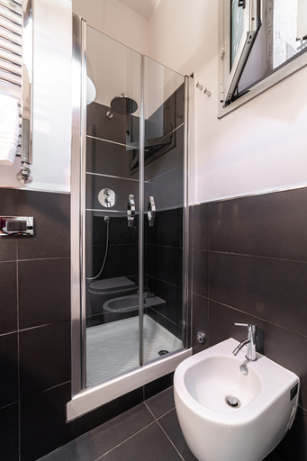 Bathroom 4, Azzurra B&B, Roma