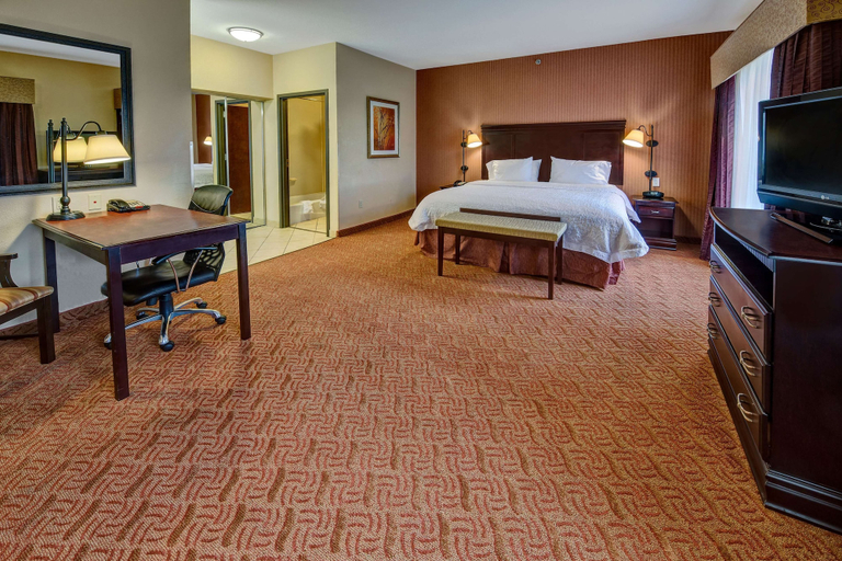 Bedroom 4, Hampton Inn Corsicana, Navarro