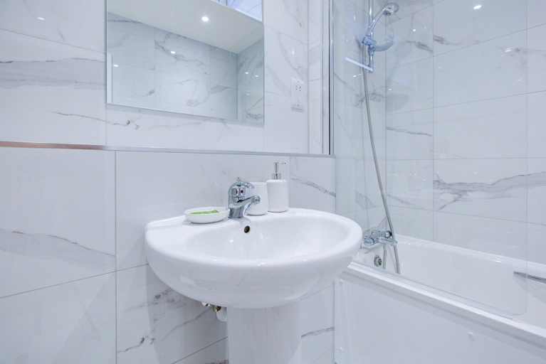 Bathroom 3, Hybrid Resi - Mitcham, London