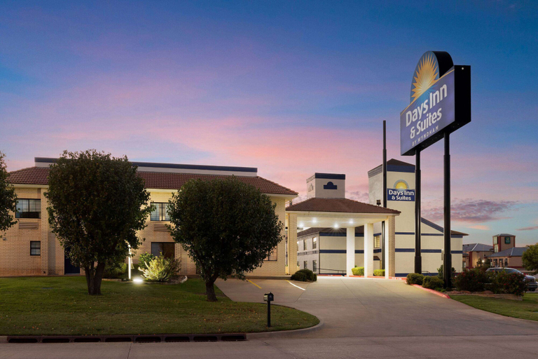 Exterior & Views 2, Days Inn by Wyndham Oklahoma City, Oklahoma