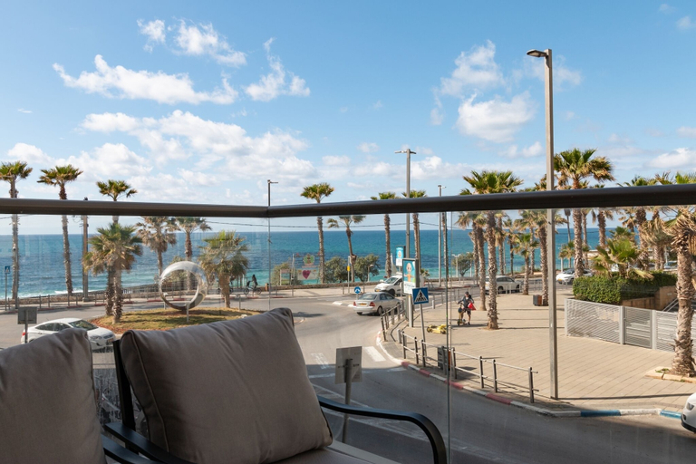 Others 4, Stylish & Cozy Seaview Vacation APT