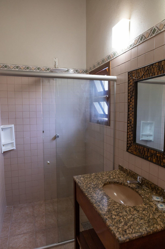 Bathroom 3, Chalés Saint Germain, Florianopolis