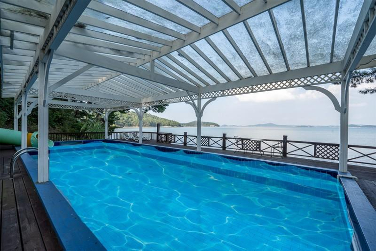 Others 5, Taean Forest Pension, Taean