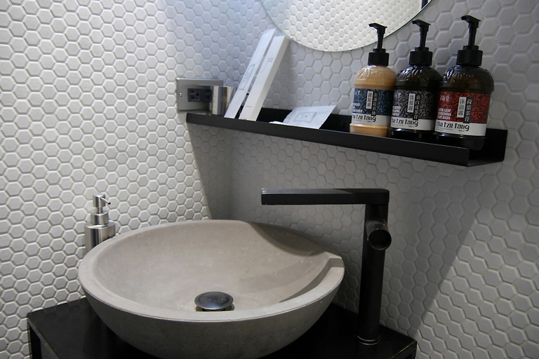 Bathroom 4, Just Inn - City Hall, Taipei City