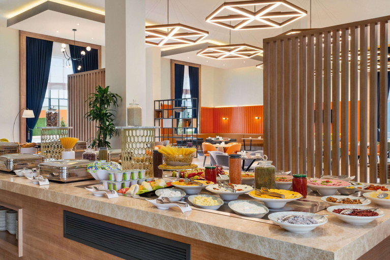 Food & Drinks 5, Ramada Encore By Wyndham Zomin, Zomin