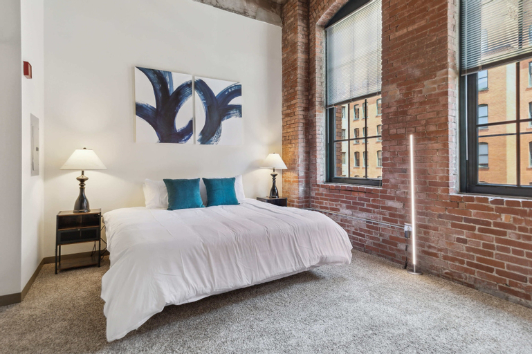 Historic Loft Retreat With Pool, Allegheny
