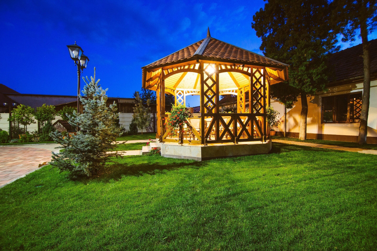 Exterior & Views 2, Hotel Karlhof, Sebes