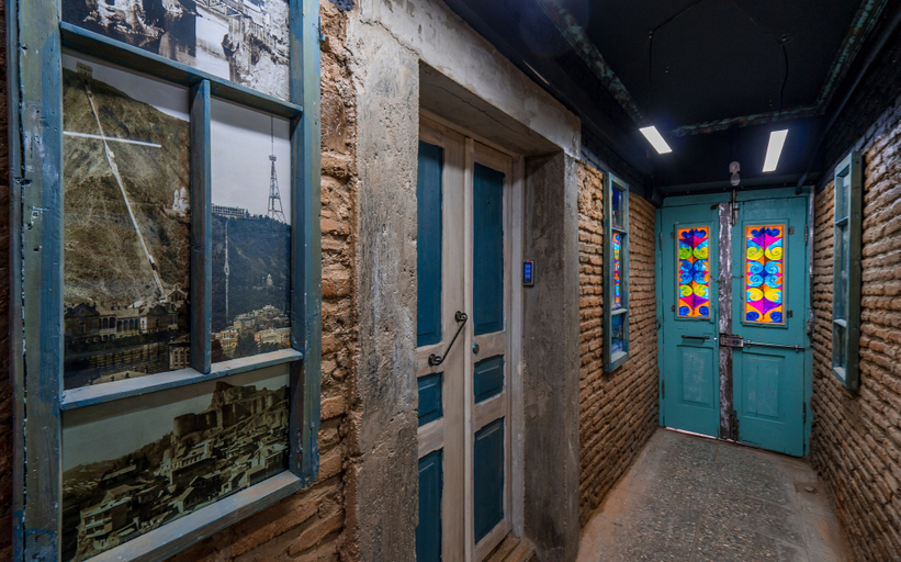 Others 4, H&B apartments Zurab Zhvania, Tbilisi